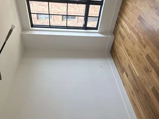 Rented by Manhattan Management LLC | media 31