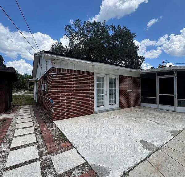 2255 E Helen Cir — Photo 34