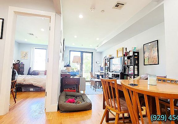 5th image of 971 Lafayette Ave #2A