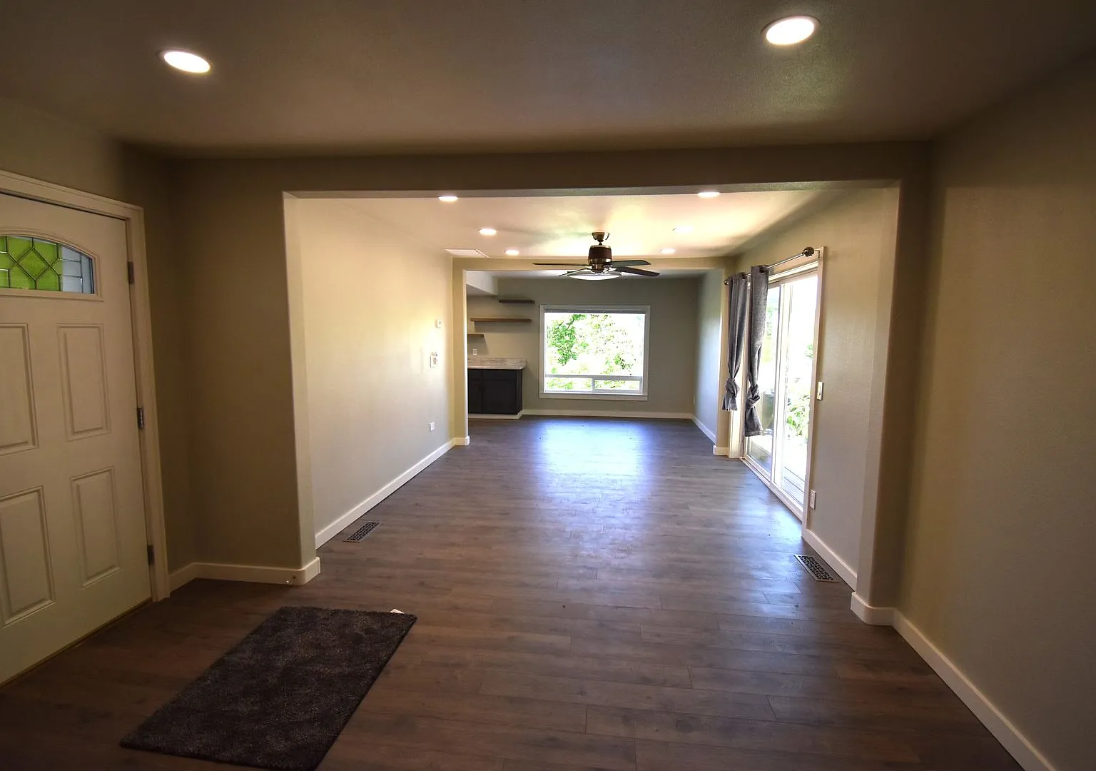Newly Remodeled Home in Quiet Neighborhood! — Photo 4
