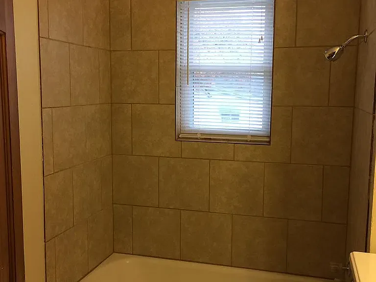 2 bed, $1,200 — Photo 4