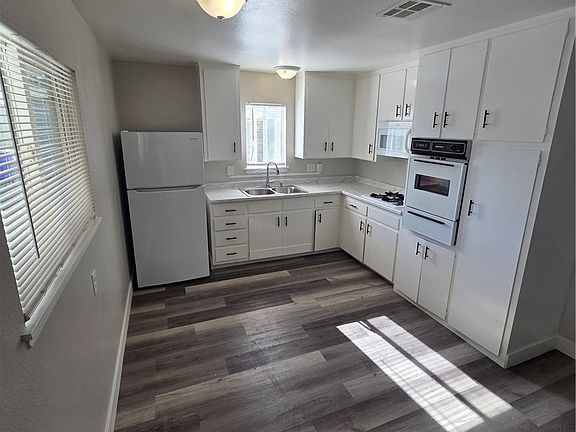 4th image of 8371 Bennett Ave #C