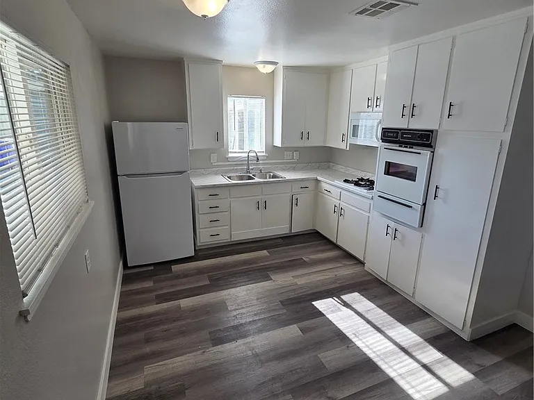 8371 Bennett Ave #C — Photo 4