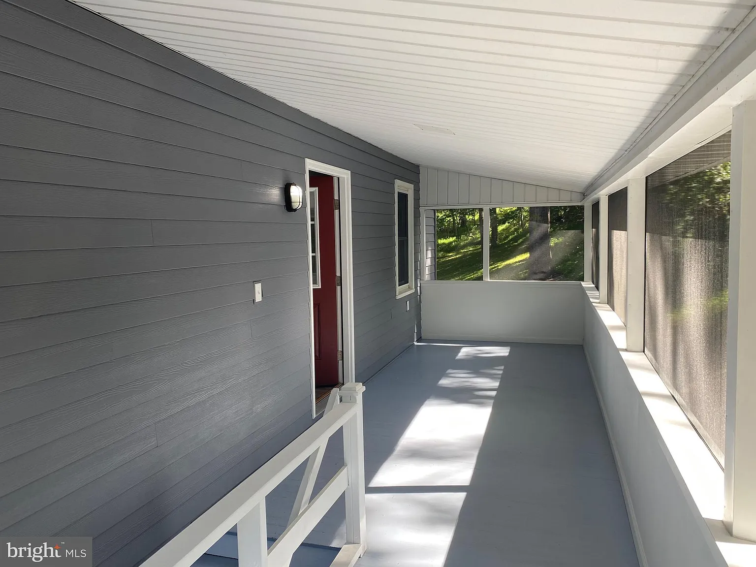 2 bed, 768 sqft, $1,900 — Photo 2