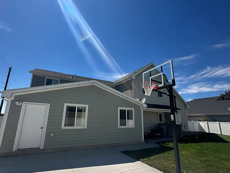 370 N 800 W — Photo 13