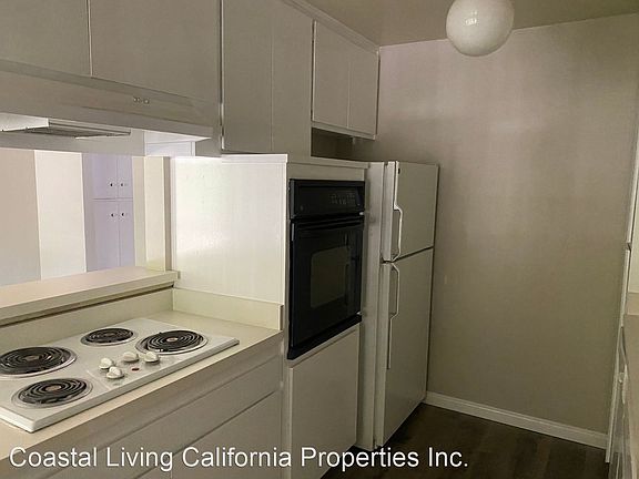 4th image of 3462 Preble Ave
