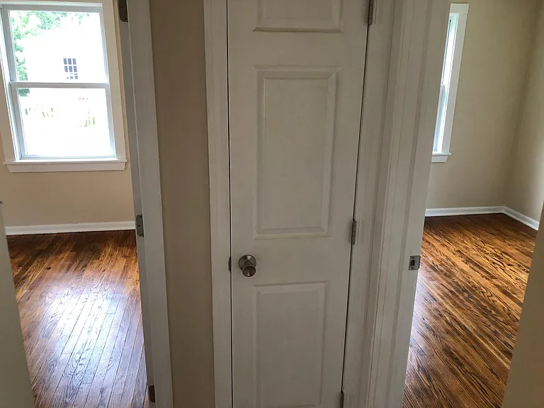 91 Airport Pkwy — Photo 15