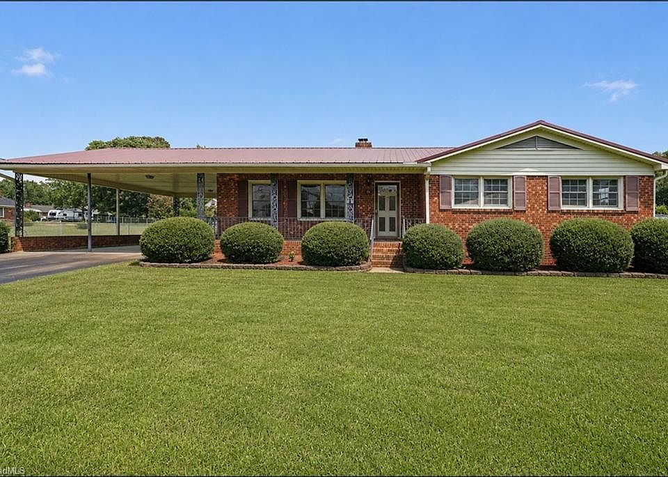 1st image of 136 Beckford Dr