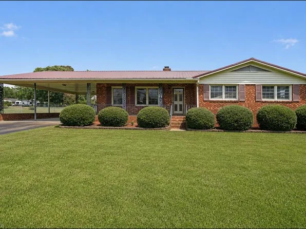 136 Beckford Dr, Lexington, NC 27295