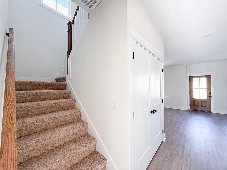 1373 Meridian St — Photo 11
