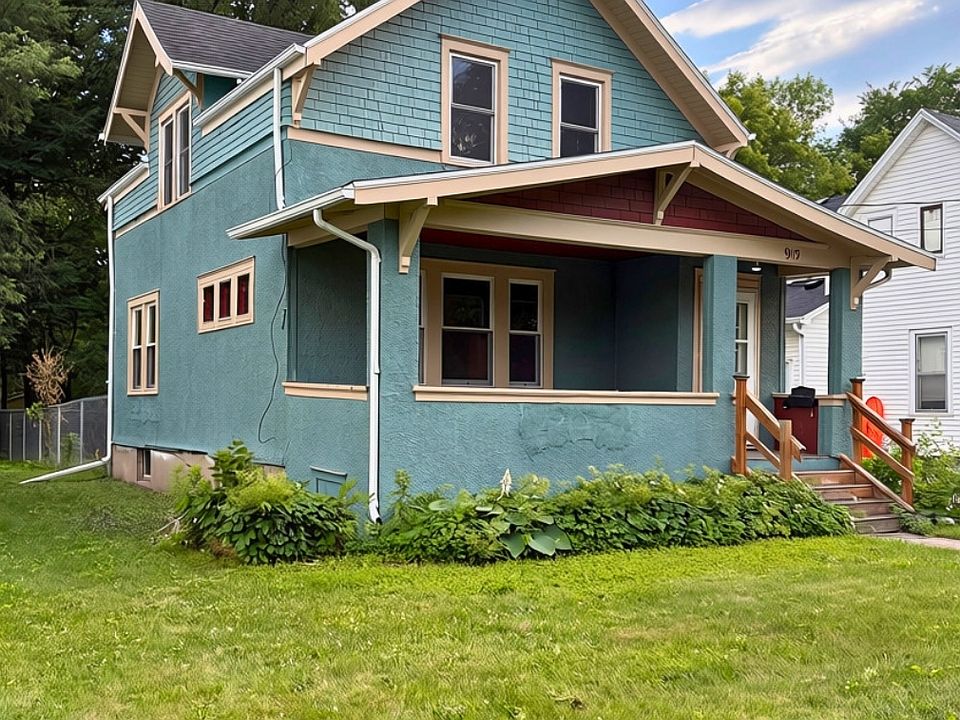 2nd image of 919 7th Ave S