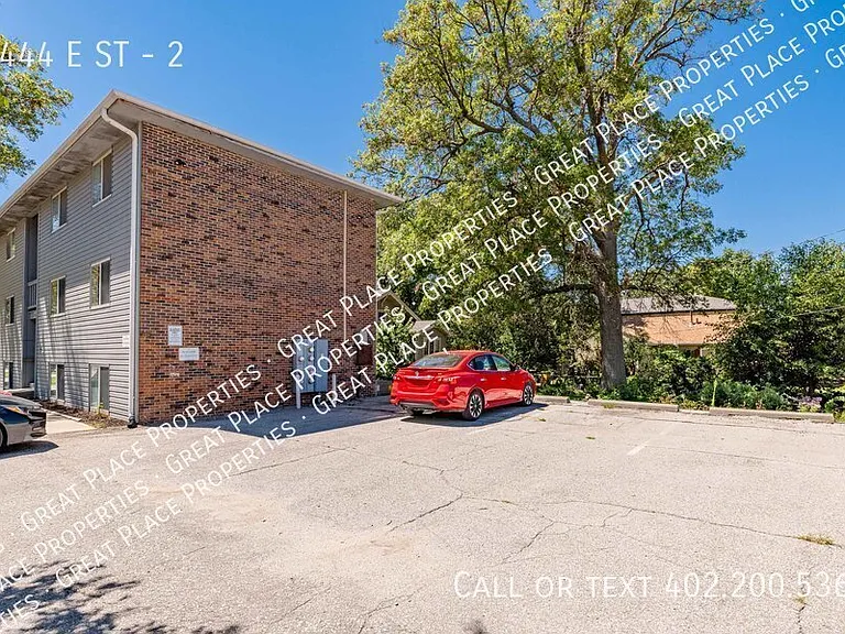 2444 E St #2 — Photo 33
