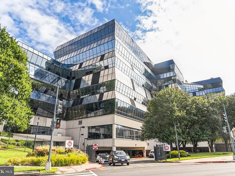 2411 N Capitol St NE #B — Photo 34