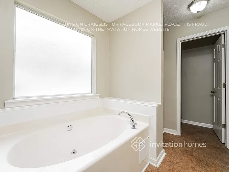 1346 Haynes Trace Ct — Photo 13