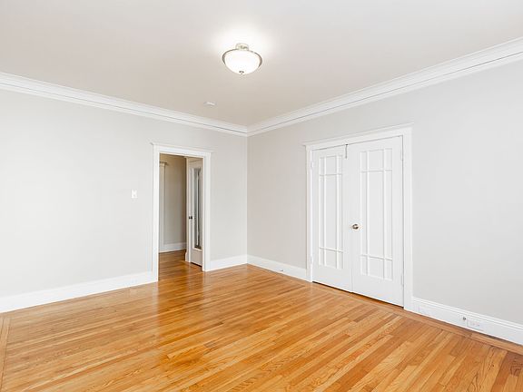 3rd image of 1610 Lombard St APT 103