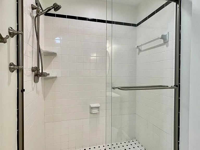 160 Palmetto Rd #3 — Photo 17