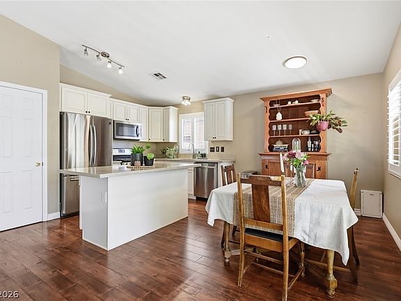 4th image of 8841 Spinning Wheel Ave
