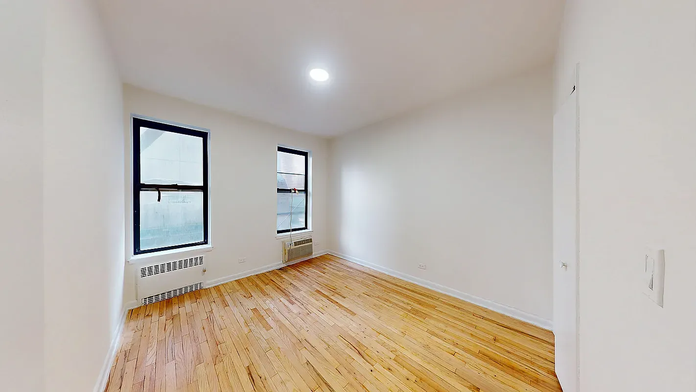 300 1/2 East 65th Street — Photo 1