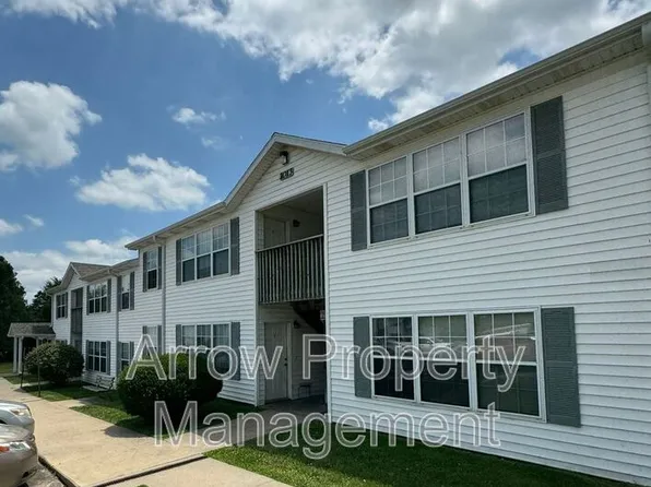 1013 W 14th St #4, Wamego, KS 66547