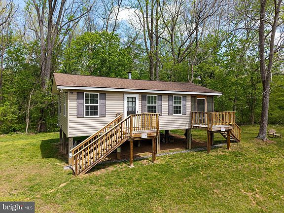 2nd image of 789 Mill Run Rd