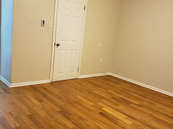 3rd image of 109 Devereaux Ave #1