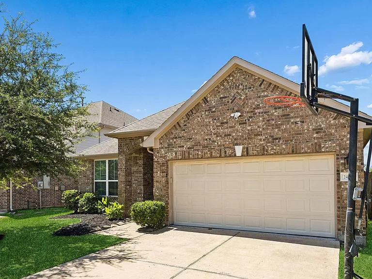 24631 Forest Hiker Ct — Photo 27
