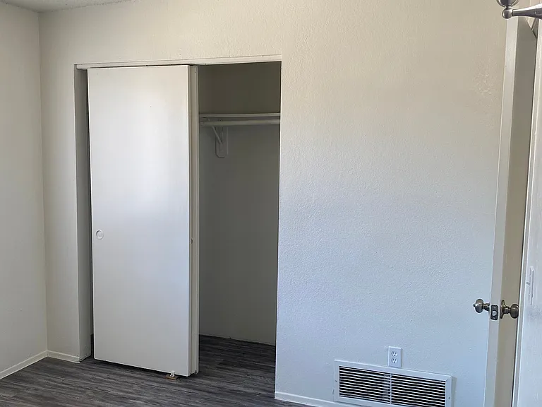 3322 E Bermuda St #B — Photo 6