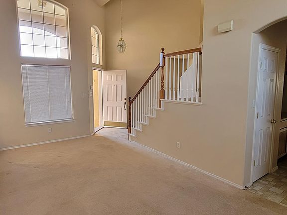 4th image of 931 Galeras St NW