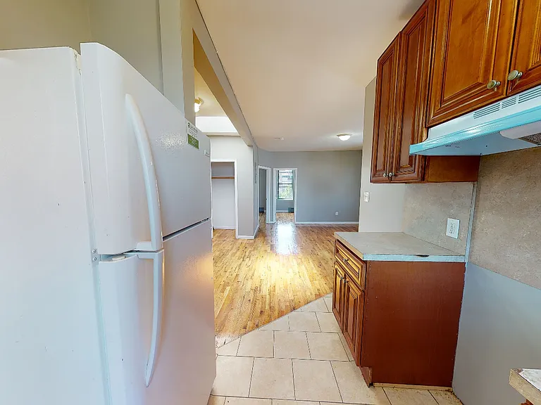 25 Port Richmond Ave #2 — Photo 3