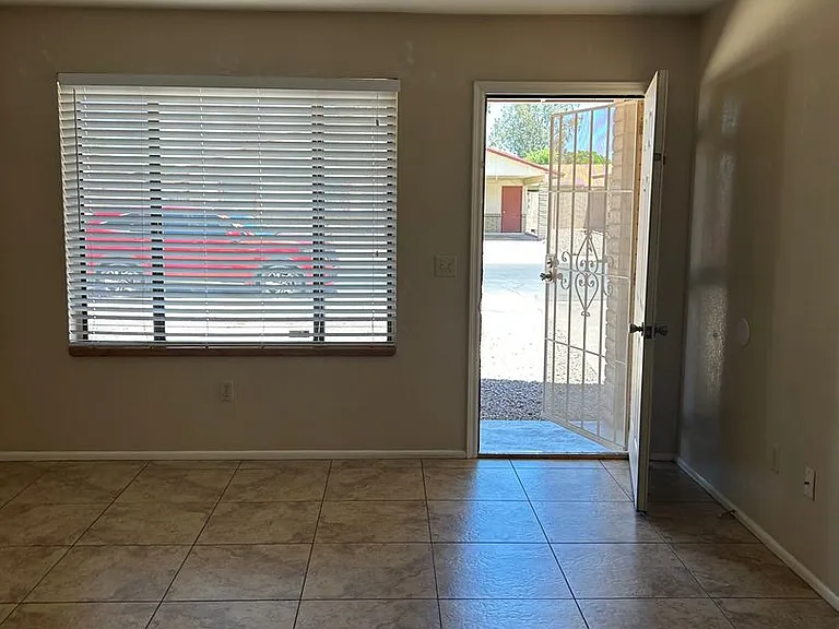 4619 E Camino St #1 & 2 — Photo 2
