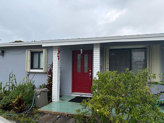 3rd image of 309 Davis Road