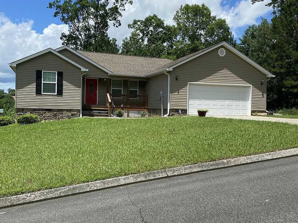 1st image of 112 Greenbriar Trl NE