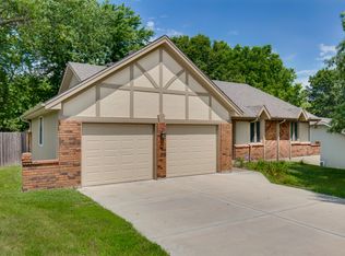 6000 N Strathbury Ave, Kansas City, MO 64151
