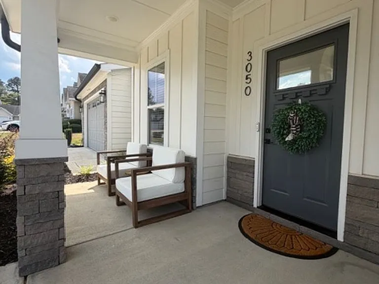 3050 Candlelight Dr — Photo 2