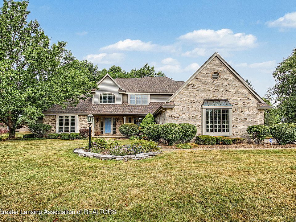 1st image of 682 Parkview Cir