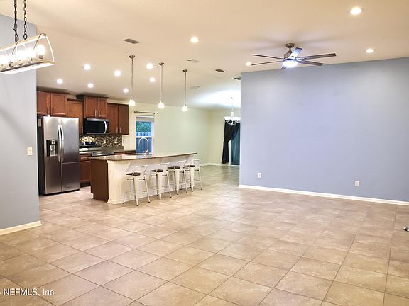 2nd image of 1414 NOCHAWAY Drive