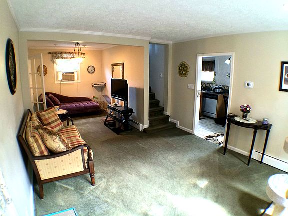5th image of 6715 Laverne Ave
