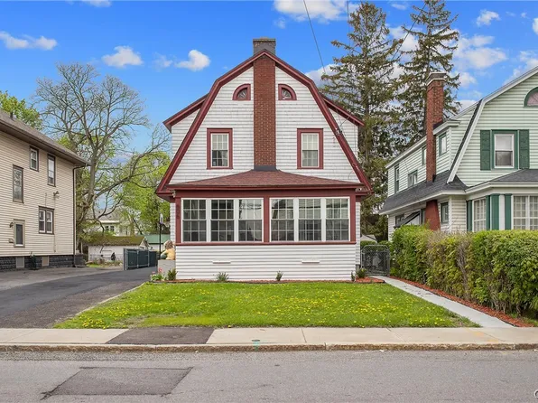 606 Seeley Rd, Syracuse, NY 13224