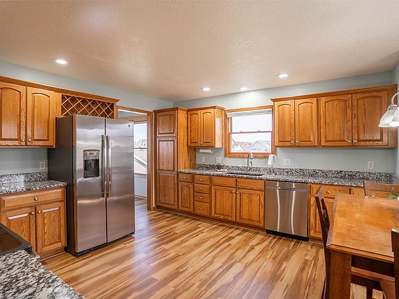 5th image of 1202 Shadow Ln