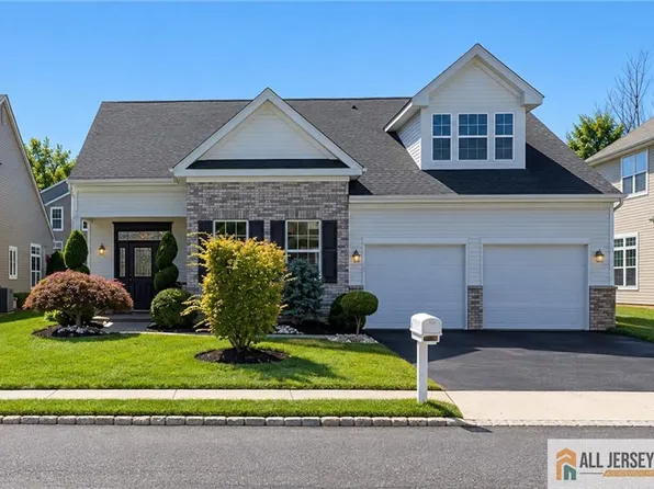 3 Aquaduct Rd, Monroe Township, NJ 08831