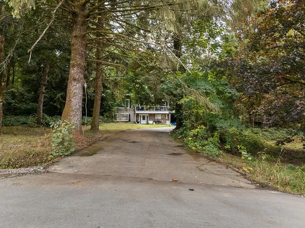 18268 74th Ave, Surrey, BC V4N 6C1