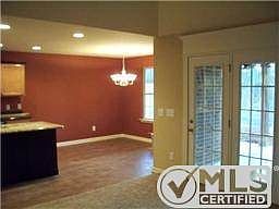 5th image of 205 Landons Cir