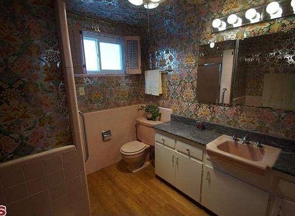 4th image of 1525 N Hayworth Ave APT 208