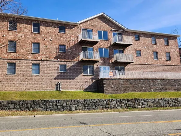 118 Bergen Blvd APT 3D, Palisades Park, NJ 07650