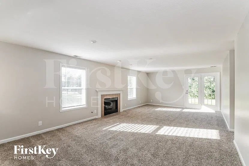 3 bed, 2.0 bath, 1503 sqft, $2,635 — Photo 3