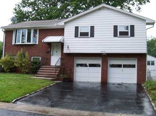 35 Dodd St, Colonia, NJ 07067
