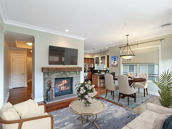 3rd image of 30 Whistler Ct Unit 121