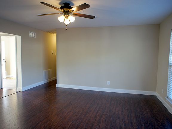 5th image of 9532 Guthrie Ave