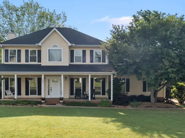 102 Laurens Ct, Anderson, SC 29621