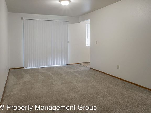 3rd image of 4925 65th St NE